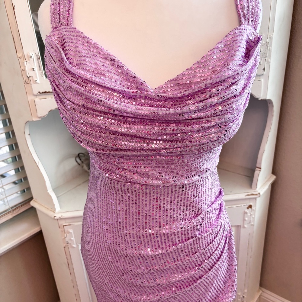 NEW Lavender Dress with Sequins Scoop Neck Sleeveless NWOT Size M/10 - Picture 2 of 10